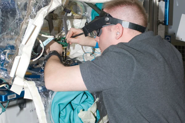 Expedition 18 Station Development Test Objectives (STDO) Session 1