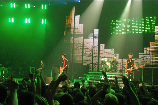 Green Day Concert Stage (Montreal) - Green Day is Ever Green