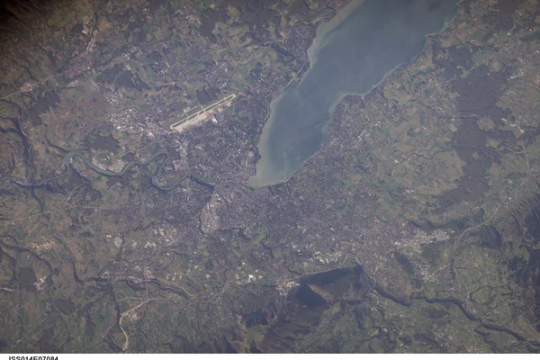 Earth Observations taken by the Expedition 14 crew