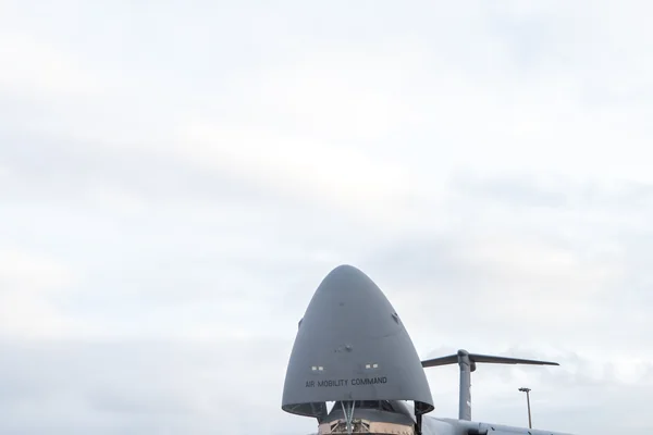 GOES-U Spacecraft Arrival and Offload