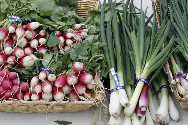 Farmers' market produce