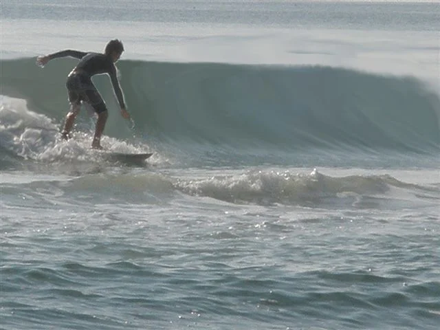 Surfing big wave