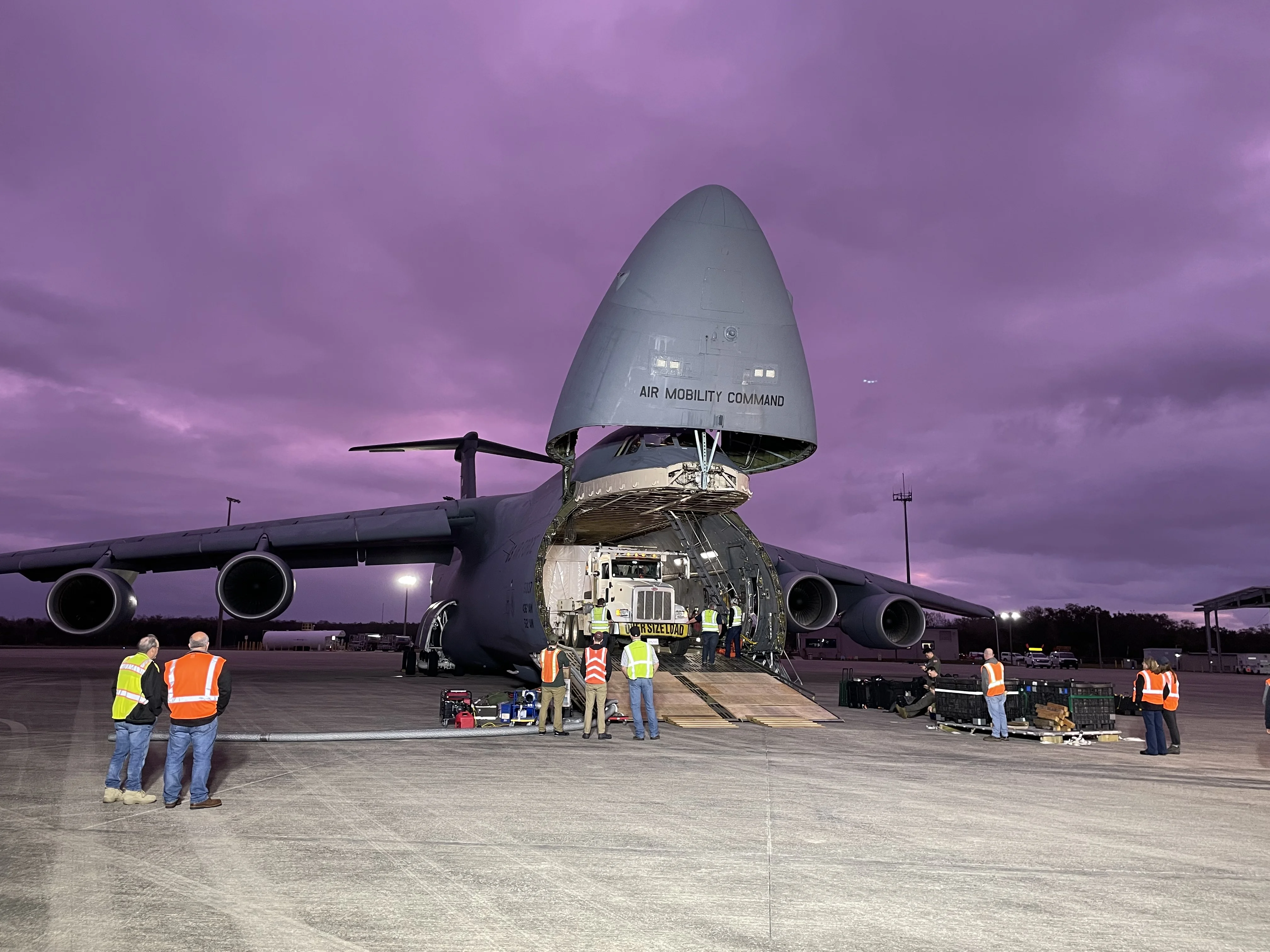 GOES-U Spacecraft Arrival and Offload