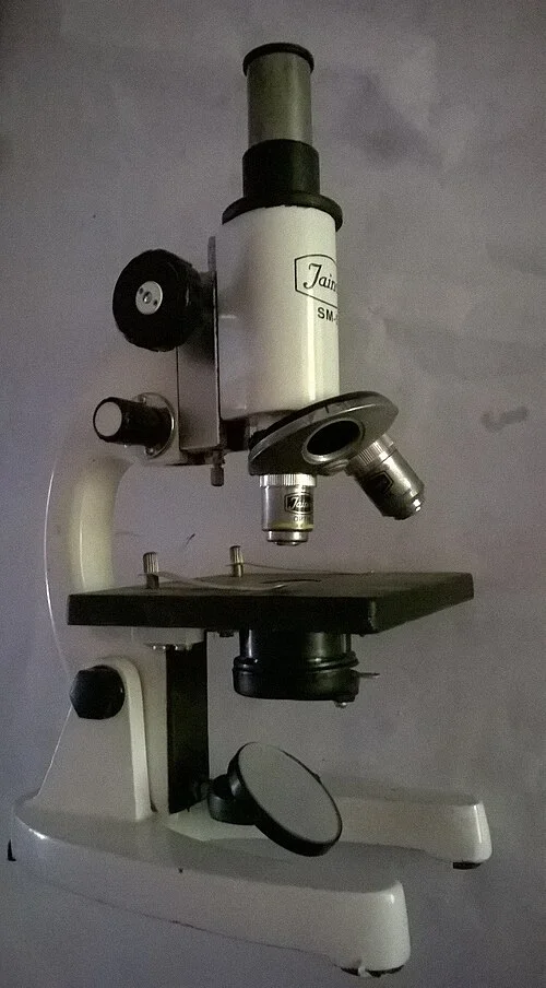 Laboratuvar Mikroskop 2