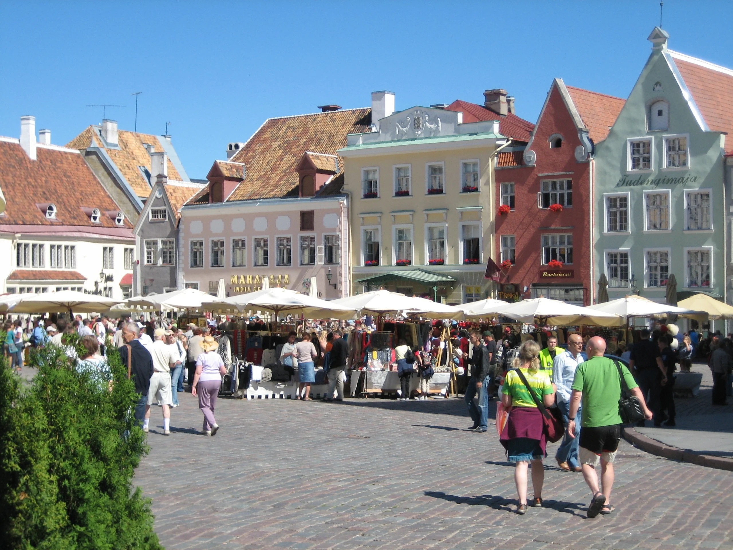 File:A market place in the historical old town of Tallinn Estonia.jpg